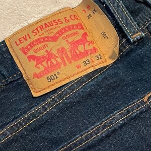 Levi’s 501 33 x 32